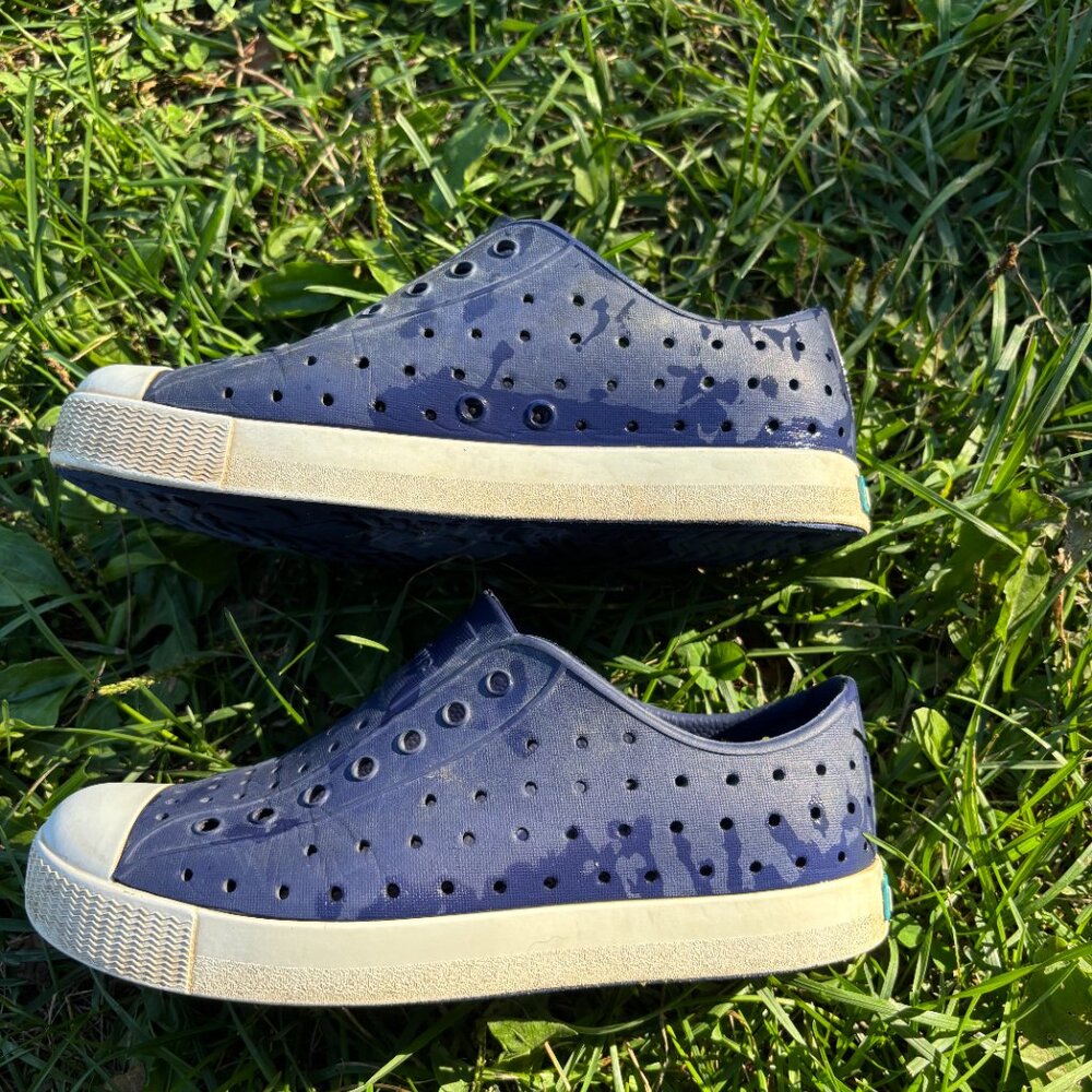 Native Shoes - Picture 3 of 3